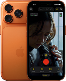 Dos dispositivos iPhone 17 Pro en naranja cósmico, uno de frente, captura de video en la pantalla y otro visto por atrás mostrando las tres cámaras